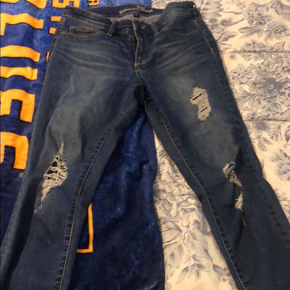 Ripped Skinny Jeans